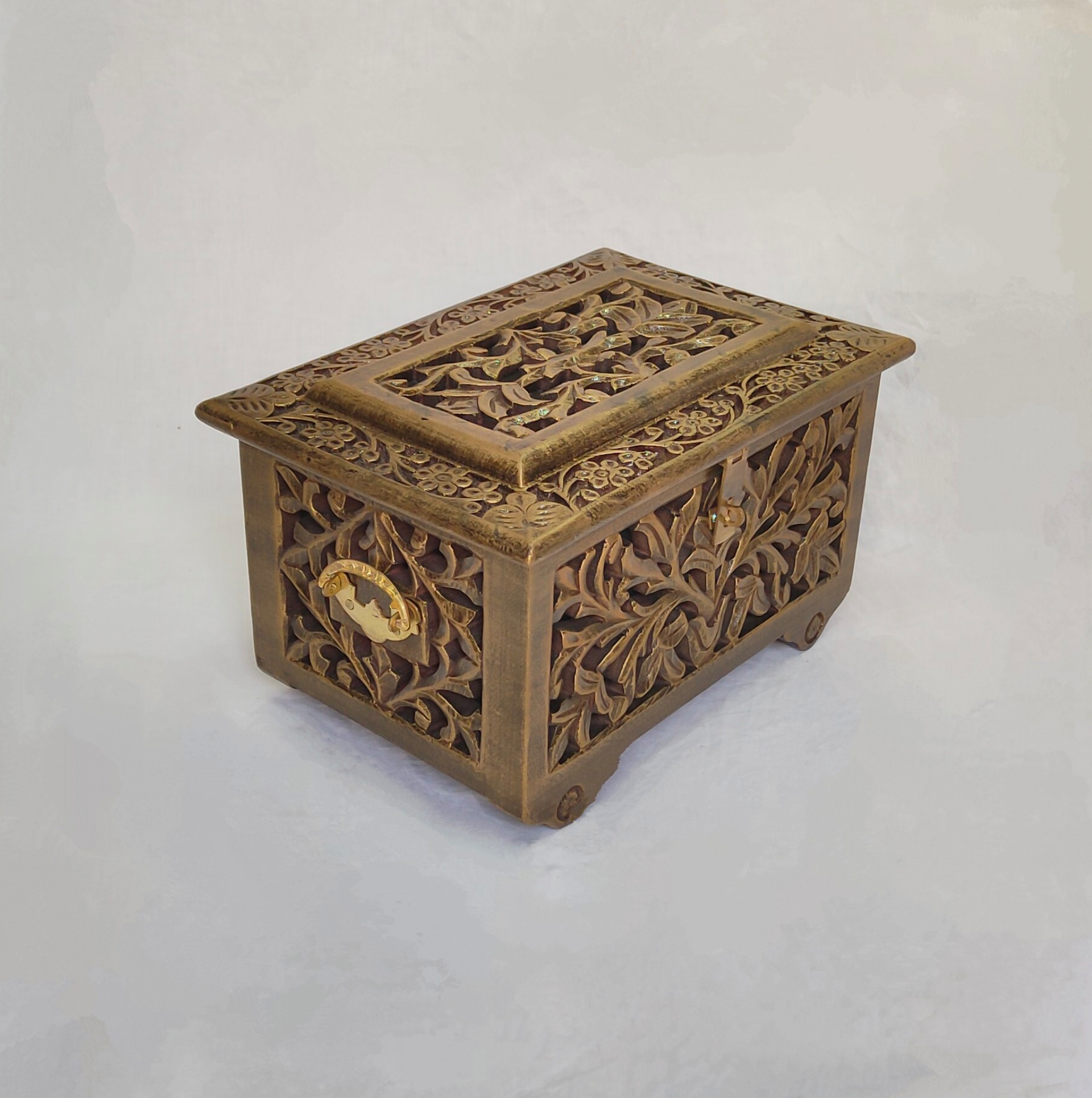 natural and artistic